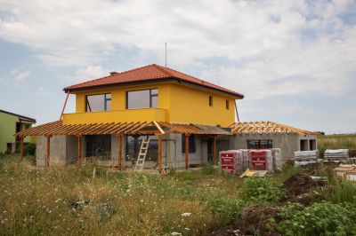 Жилищна сграда и гараж, с. Голяновци, м-ст "Уздровица", Община Костинброд - Трейд билд ЕООД - София, Малинова долина